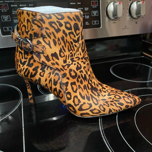 naturalizer alaina bootie